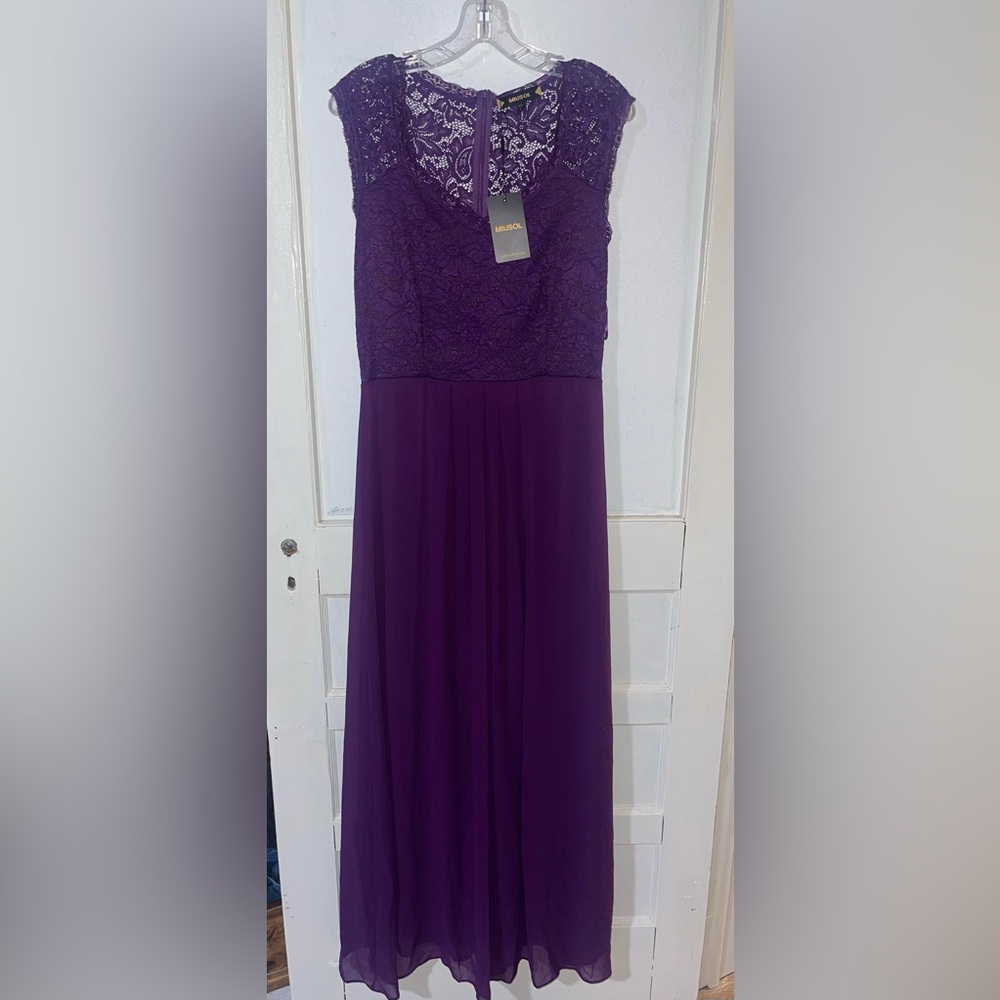 Miusol large purple dress. lace top and back zipper. new with tags/never worn
